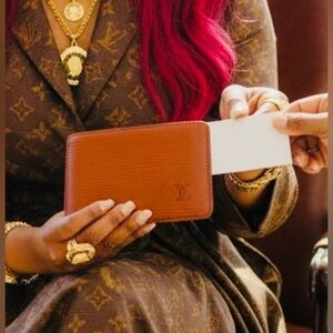 LOUIS VUITTON Brown/Tan Card Holder, EUC